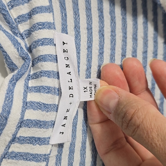 {Jane + Delancy} Women's Blue and White Striped Ruffled Sleeves Buttoned Top - Picture 12 of 14